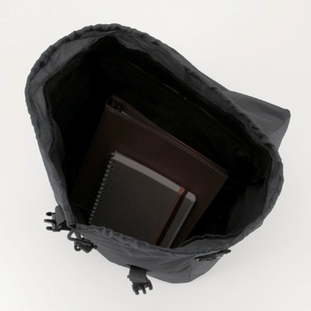 〈a.v.v〉 リュックサック