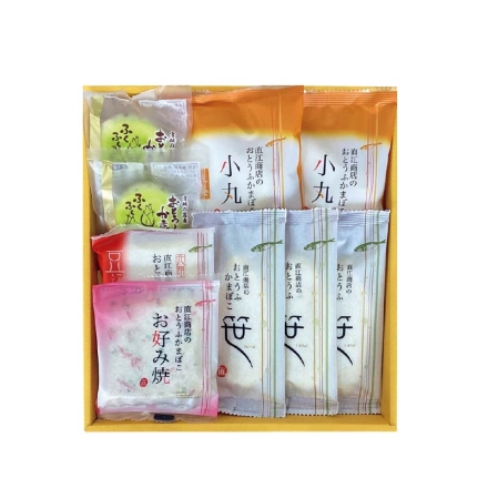 お歳暮のし付き おとうふかまぼこ詰合せＡ 笹3枚、小丸生姜3個×2、竹の子2枚、ミニ・お好み焼き 各1枚