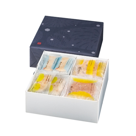 みのりの詩 きなこ雪餅22枚、マカダミアナッツおかき・越乃豆もち 各7枚、黄金揚げ6枚