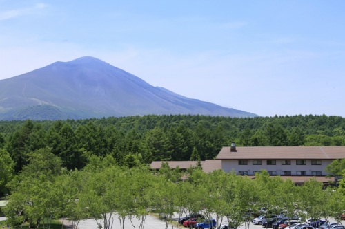 【群馬県】【平休日限定】ＡＮＡホリデイ・イン リゾート軽井沢 ｂｙ ＩＨＧ　2名様1泊2食付