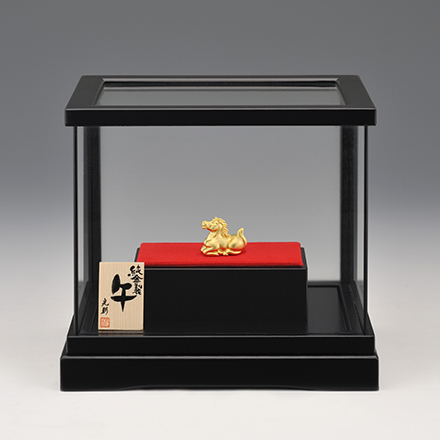 純金製置物 招福「午」