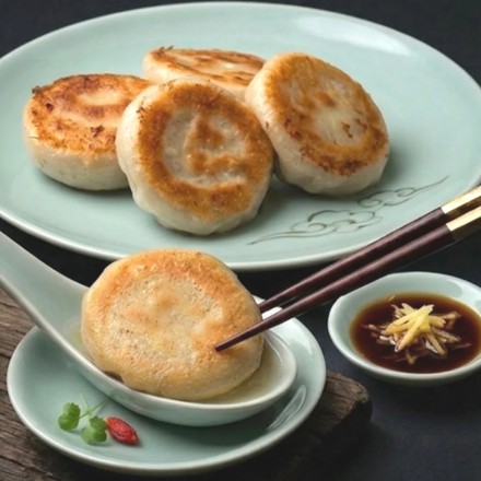 芦屋　伊東屋謹製　黒豚焼き小籠包３折セット 18個