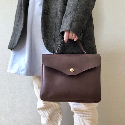 German hook handbag チョコ