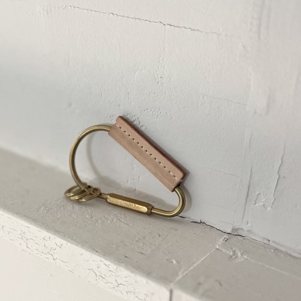 真鍮引き立つキーリング キーホルダー キナリ