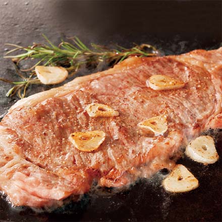 お歳暮 2025 松阪牛 ロースステーキ(2枚)＆二反田醤油にんにくソースセット 9840-013