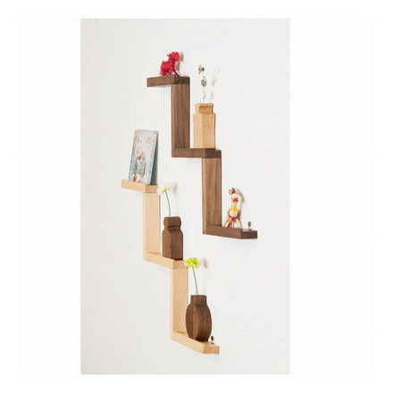 Latree(ラトレ) FUNシリーズ 無垢のウォールラック かいだん ウォルナット材 オイル仕上げ 高級感 飛騨家具 株式会社HIDAKAGU