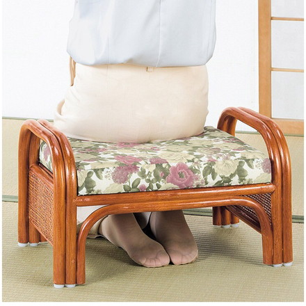 天然籐らくらく座椅子 ロータイプ 座面高23cm クッション付き 椅子 オットマン 東京ラタン 天然籐 籐家具 コンパクト 和風 和室