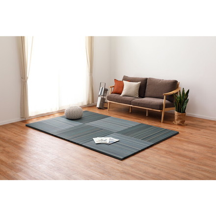 置き畳 82cm×82cm 天然い草 厚み2.5cm 軽量 お昼寝 ごろ寝 マット プレイマット すき間のできにくい ブルー[159055000]