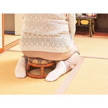 仏前用 ラタン 丸型 ミニスツール 天然籐 金襴正座椅子 イス 椅子 チェア 正座椅子 ラタンチェア 籐 仏壇 和室 法事 仏前 1脚