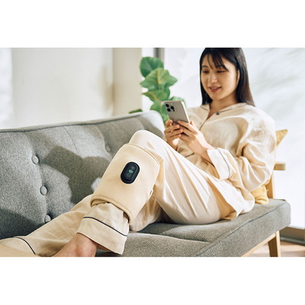 充電式レッグリフレ あしかる ふくらはぎ マッサージ 巻きつけ 3段階 折りたたみ コンパクト QUADS QS-555 アイボリー