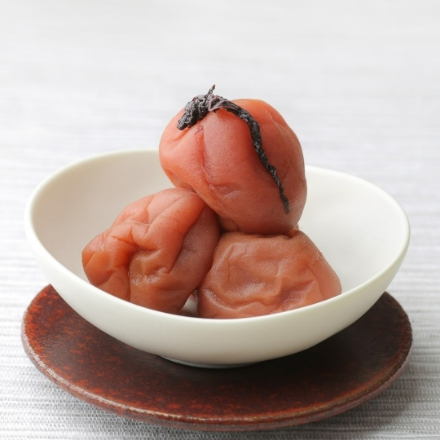 華やか彩り梅セット ～はちみつ＆しそ梅～ 600g×2(はちみつ梅：塩分8%・しそ梅：塩分8%)