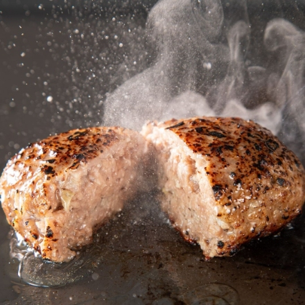 至高の3大和牛ハンバーグ(土佐あか牛ハンバーグ150g×2、神戸ビーフハンバーグ100g×3、松阪牛ハンバーグ100g×2)