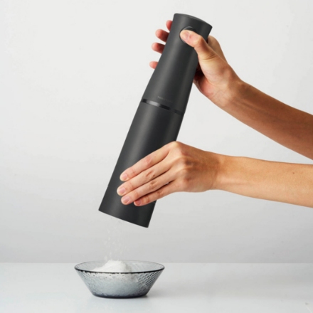 かき氷器 ドウシシャ とろ雪スティック氷かき器 DHCI-B5BK ブラック