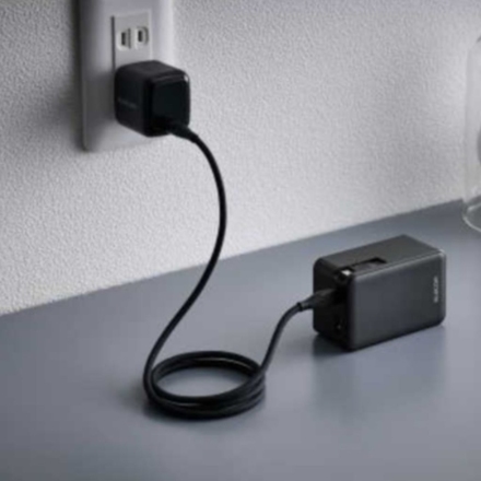 モバイルバッテリー エレコム 巻取リ式ケーブル一体 35W 10000mAh DE-C82L-10000BK 黒