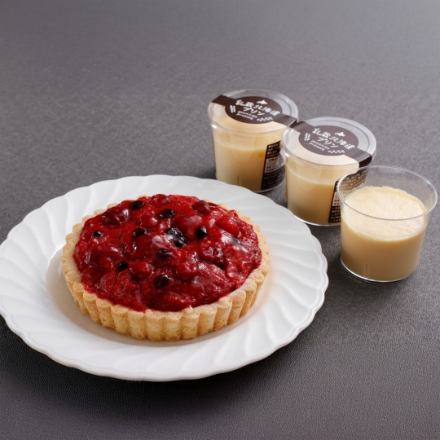 「乳蔵」 北海道ミックスベリータルト5号×1ヶ・プリン×3ヶ