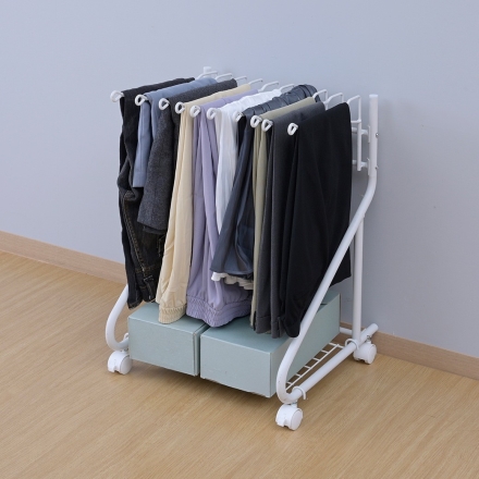 スラックスハンガー コンパクト 2つ折り 滑り止め スラックスハンガーラック 10本対応