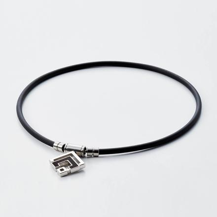 コラントッテ 磁気ネックレス TAO ネックレスα ARAN(アラン) ブラック シルバー Lサイズ ABARD37L