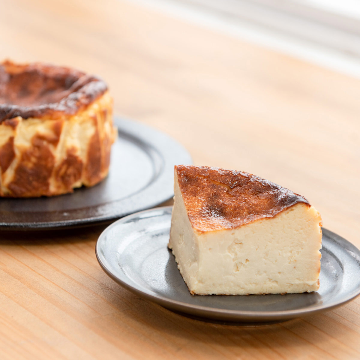 コハルビヨリ 淡路島 バスクチーズケーキ〔4号(直径12cm)×1〕チーズケーキ 冷凍［北海道・沖縄県・離島 配送不可］