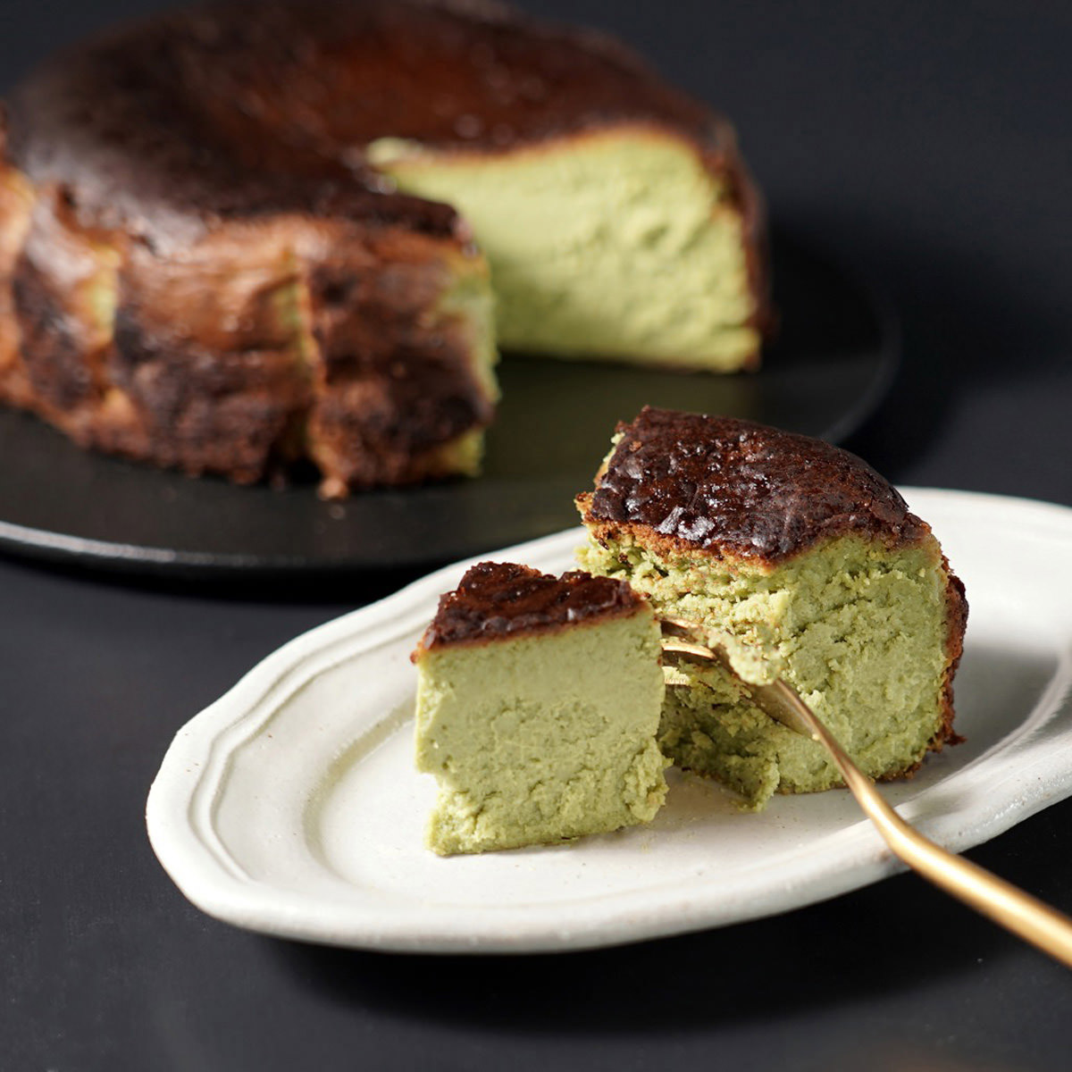 白金バスクチーズケーキ 抹茶〔4号(φ12cm)〕スイーツ 冷凍