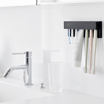 tower タワー フィルムフック差し込み式歯ブラシ&チューブホルダー W18 ホワイト 1497