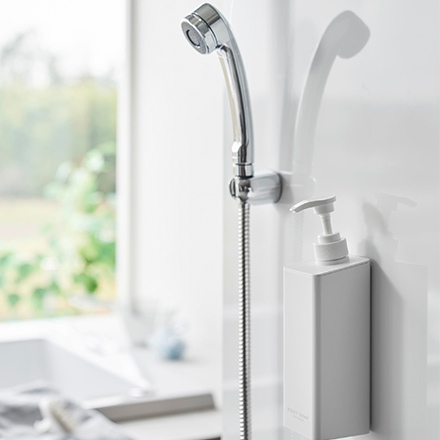 tower タワー たっぷり洗剤が出るマグネットディスペンサー ボディソープ ブラック 1537