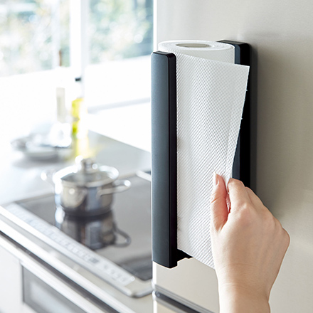 tower タワー ストッパー付マグネットキッチンペーパーホルダー ホワイト 3398