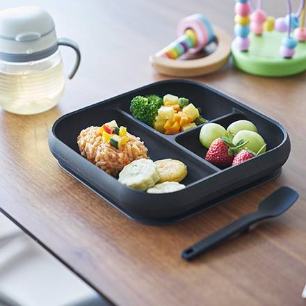 tower タワー 吸盤付きシリコーンベビーフードトレー ホワイト 10049