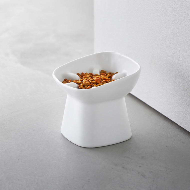 nooks 早食い防止陶器ペットフードボウル ヌークス 斜め H11.5 山崎実業 10557 10558 / ホワイト