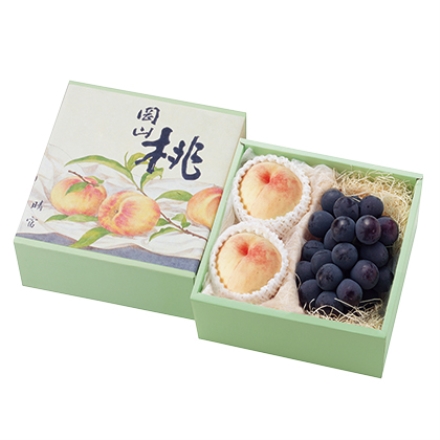 岡山産白桃とニューピオーネ 白桃480g(2個)、ニューピオーネ500g(1房)