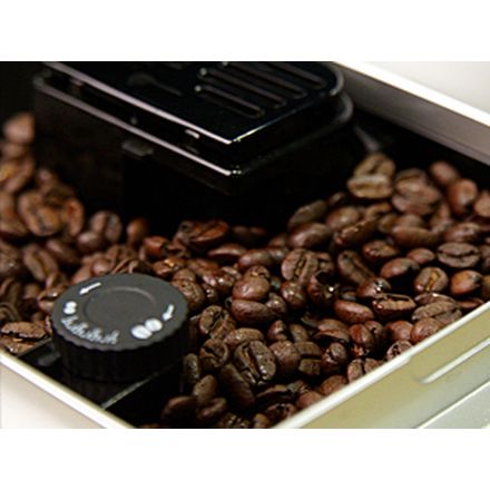 DeLonghi デロンギ コンパクト全自動コーヒーメーカー マグニフィカS ミルク泡立て 手動 セミスタンダードモデル ブラック ECAM23120BN
