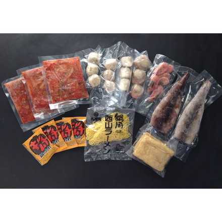 北海道 海鮮キムチ鍋 白菜キムチ100g×3、ボイル海老6尾、ボイル帆立3個、かに入つみれ3個、えび入つみれ3個、とりごぼうつみれ3個、油揚げ2枚、ツボ抜きいか100g×2、冷凍生ラーメン80g×1、たれ(濃縮：キムチ仕立て)30g×4
