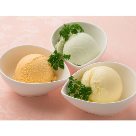 いつもありがとう 北海道アイスセット3種 計14個 バニラ80ml×4、赤肉メロン、青肉メロン80ml×各5 (計14個)