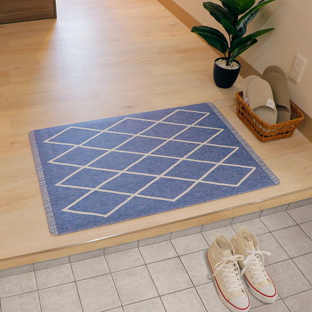 ベストコ 玄関マット 室内 60×90cm お手入れ簡単 防炎 防カビ 抗菌 防臭 ラムバス ブルー ひし形 北欧