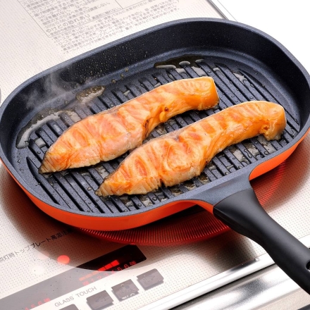 こんがり庵 切身魚にちょうど良い魚焼パン 魚焼きパン 溝付き グリルパン 魚焼き器 IH対応 焼き魚 蒸し