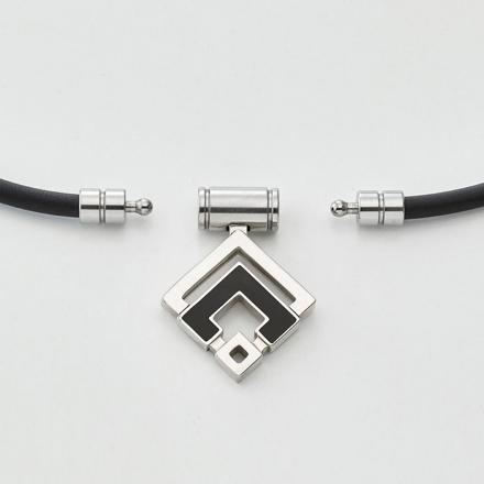 コラントッテ 磁気ネックレス TAO ネックレスα ARAN(アラン) ブラック シルバー Lサイズ ABARD37L