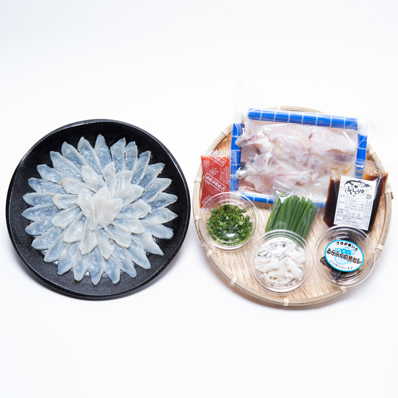 豊後とらふぐ料理セット 養殖2～3人前〔刺身約120g・あら約250g・皮約50ｇ・焼ヒレ・ポン酢・薬味〕