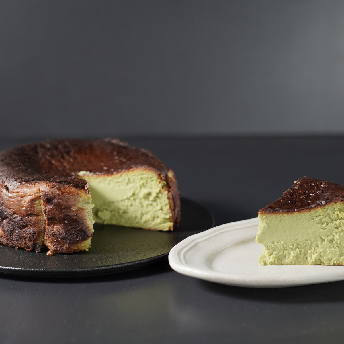 白金バスクチーズケーキ 抹茶〔4号(φ12cm)〕スイーツ 冷凍