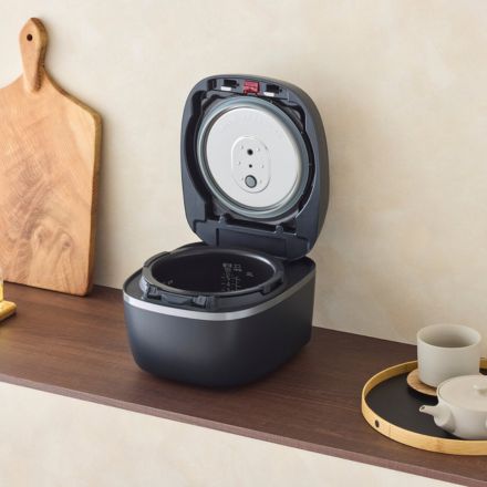 Tiger タイガー ご泡火炊き 土鍋圧力IHジャー炊飯器 5.5合 オフブラック JRI-S100KO