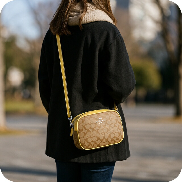 コーチ ショルダーバッグ メッセンジャーバッグ 2way ハンドバッグ レディース アウトレット ブランド COACH シグネチャー CA547 SVWGW ベージュ/イエロー 斜めがけ 高級 おしゃれ プレゼント 女性 実用的 かわいい