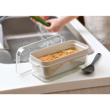 ぬかどこボックス サイズ（約）＝幅29.6×奥行13.2×高さ10.5ｃｍ