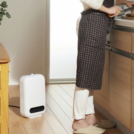 アイリスオーヤマ 人感センサー付きセラミックファンヒーター ホワイト ACH-EM12C-W