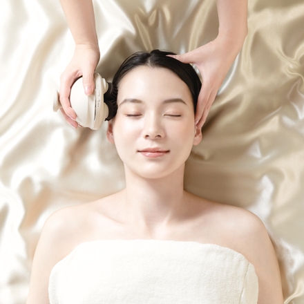 ＜FESTINO＞充電式 EMSヘッドスパ プレミア SMHB-044 ホワイト