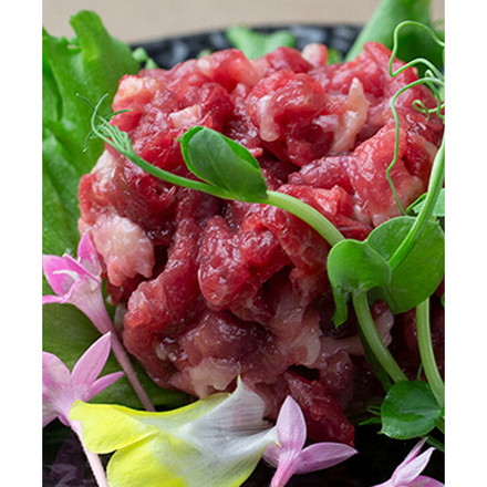 桜うまトロ&馬肉ユッケ 赤身ユッケ50g（タレ付）×3、桜うまトロ（タレ付）60g×3