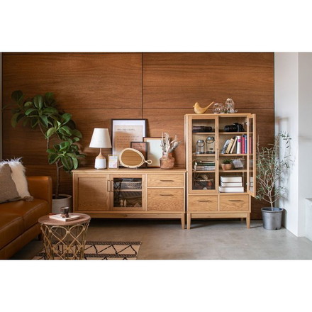 マルチリビングボード 幅135cm 天然木 日本製 テレビ台 ローボード 収納棚 オイル仕上げ ガラス扉