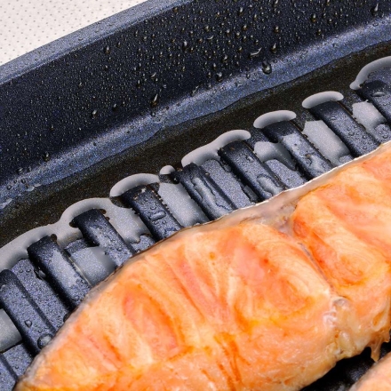 こんがり庵 切身魚にちょうど良い魚焼パン 魚焼きパン 溝付き グリルパン 魚焼き器 IH対応 焼き魚 蒸し