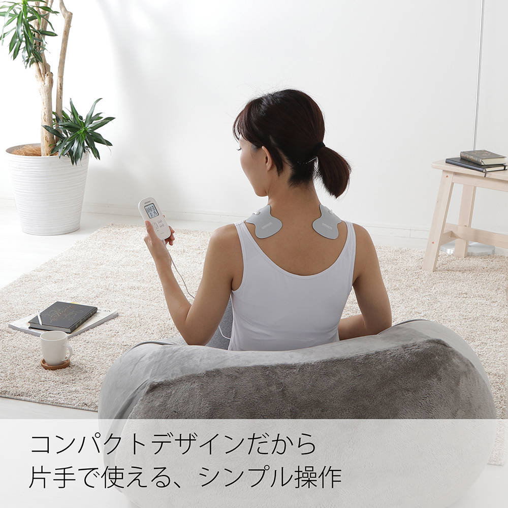 オムロン 低周波治療器 HV-F021-W ホワイト＆替えパッド HV-LLPAD GY＆電池＆クロス