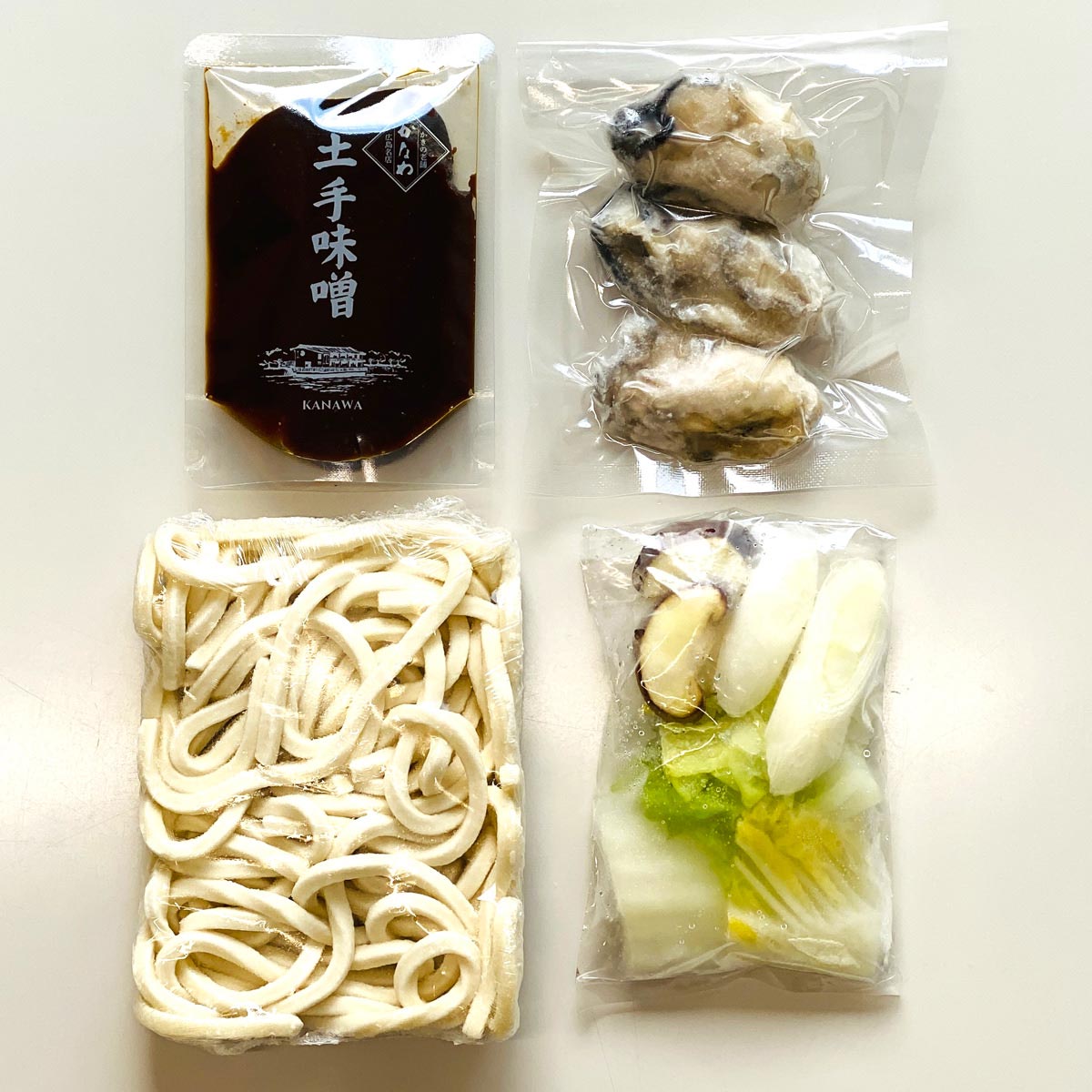 かなわ名物 かなわのかき入り 土手うどん 〔(麺200g、かきむき身55g、土手味噌80g、野菜49g)×4〕 うどん