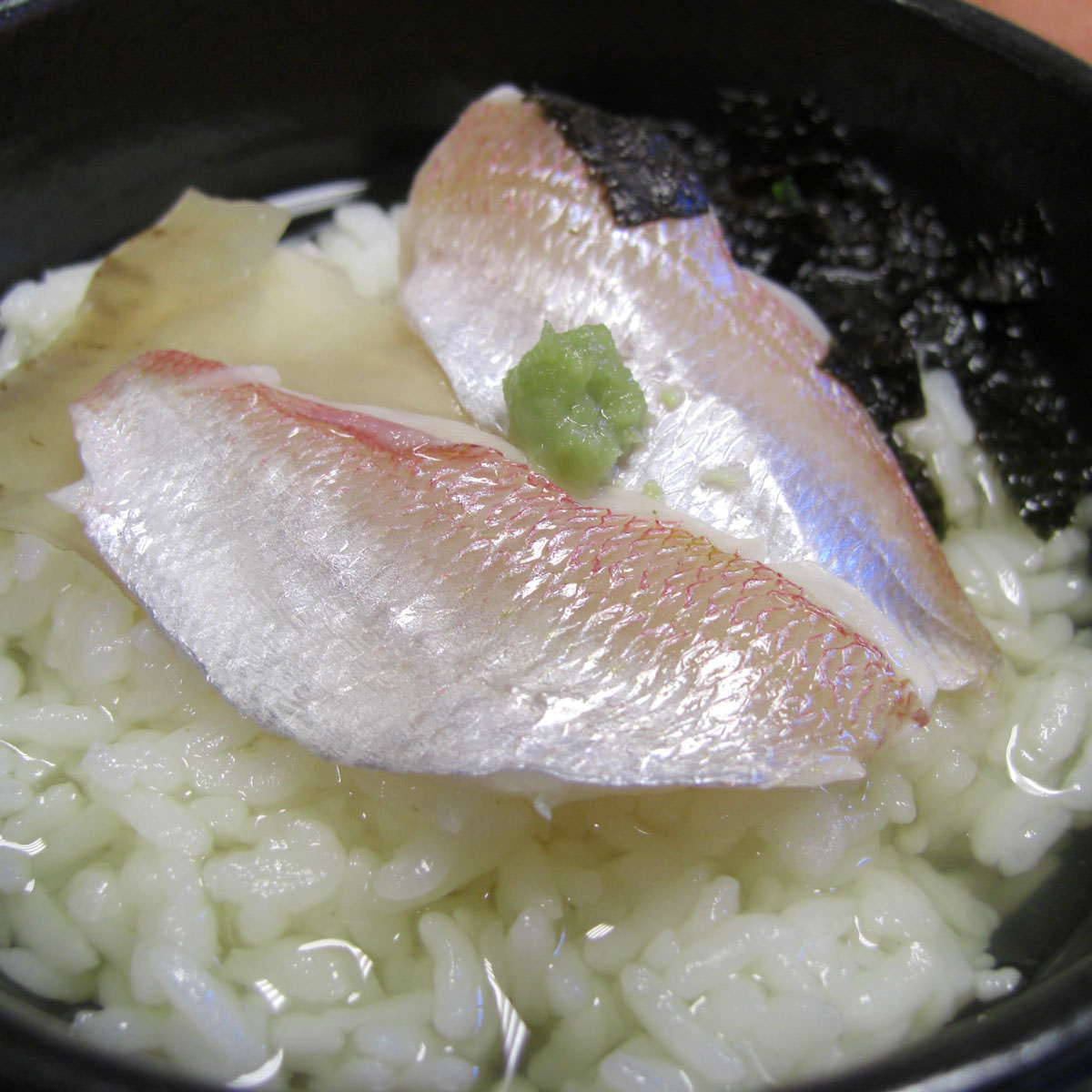 すずめ小鯛 小鯛の笹漬け 中樽 〔135g×2〕 小鯛 海鮮惣菜【北海道・沖縄県・離島 配送不可】