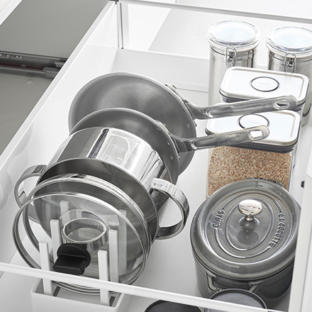 tower タワー シンク下幅調節鍋蓋&フライパン収納スタンド W40 ホワイト 1361