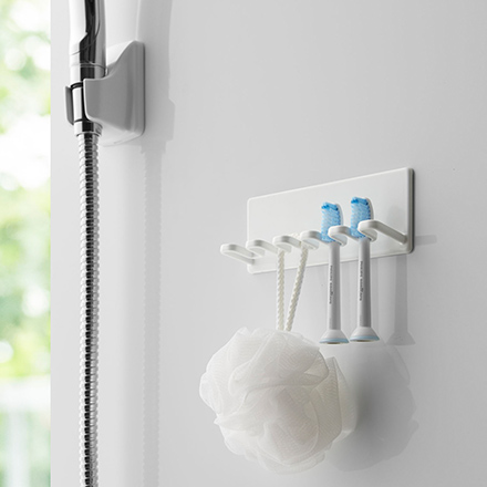 TOWER タワー マグネットバスルーム歯ブラシホルダー 5連 ホワイト 4696